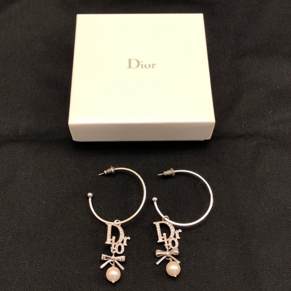 DIOR Earrings - Picture 2 of 9